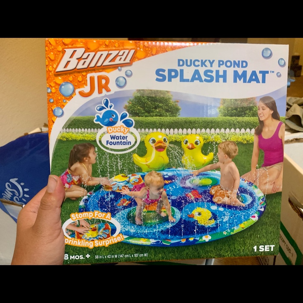 Ducky pond splash mat